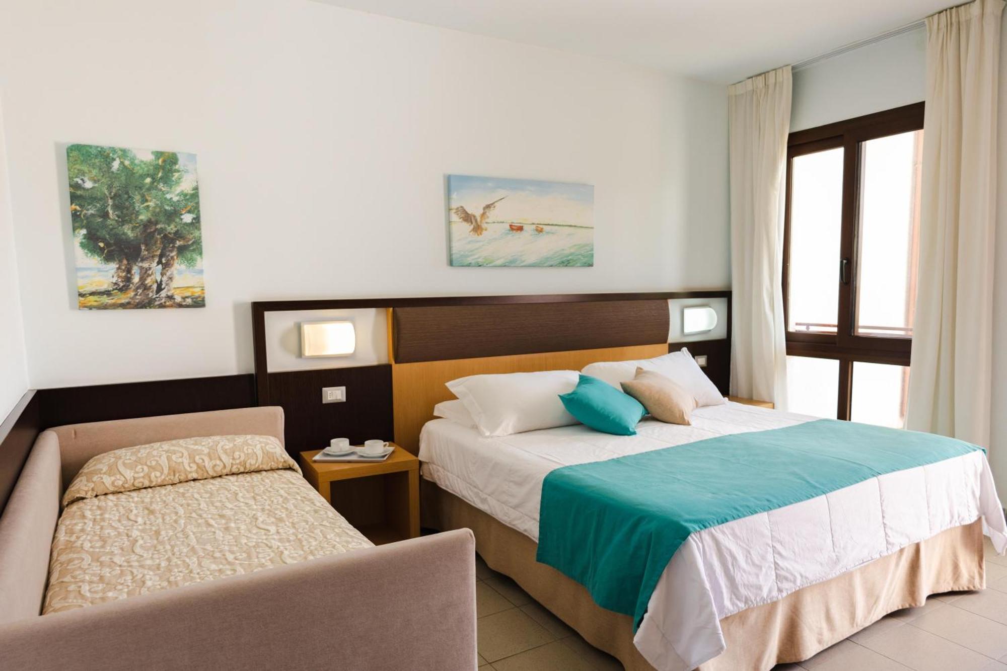 Riva Marina Resort - Cdshotels Каровиньо Экстерьер фото