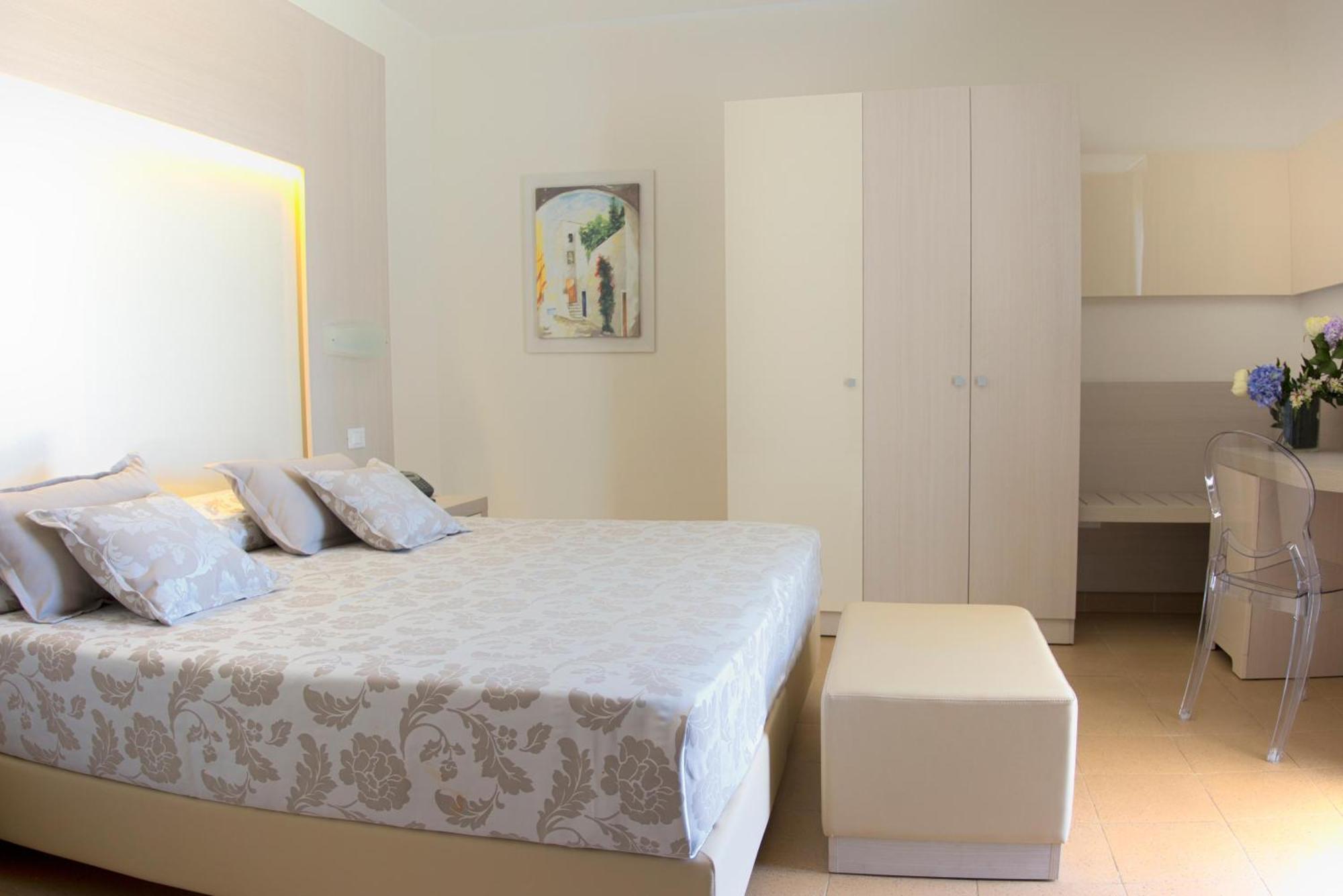 Riva Marina Resort - Cdshotels Каровиньо Экстерьер фото