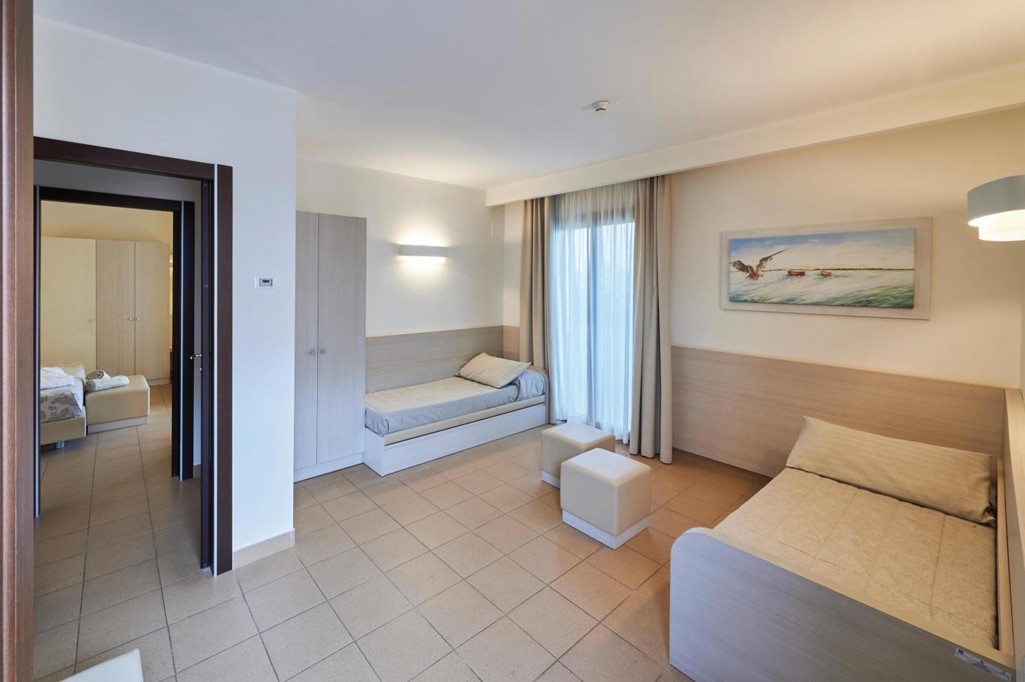 Riva Marina Resort - Cdshotels Каровиньо Экстерьер фото