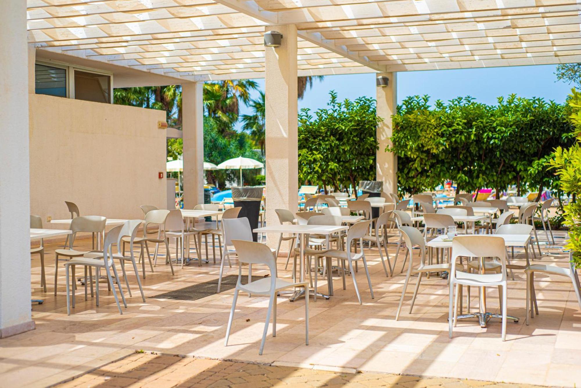 Riva Marina Resort - Cdshotels Каровиньо Экстерьер фото