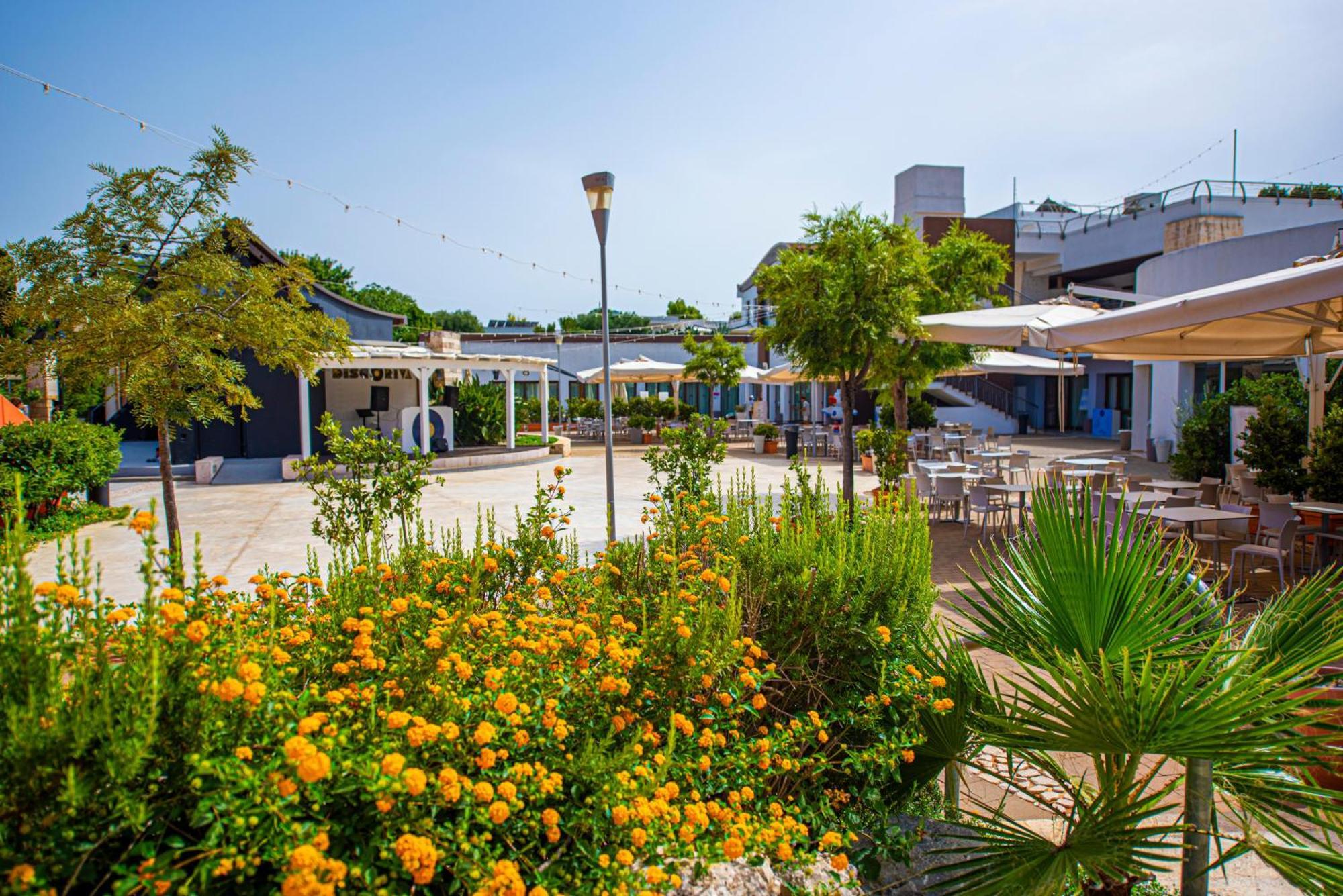 Riva Marina Resort - Cdshotels Каровиньо Экстерьер фото