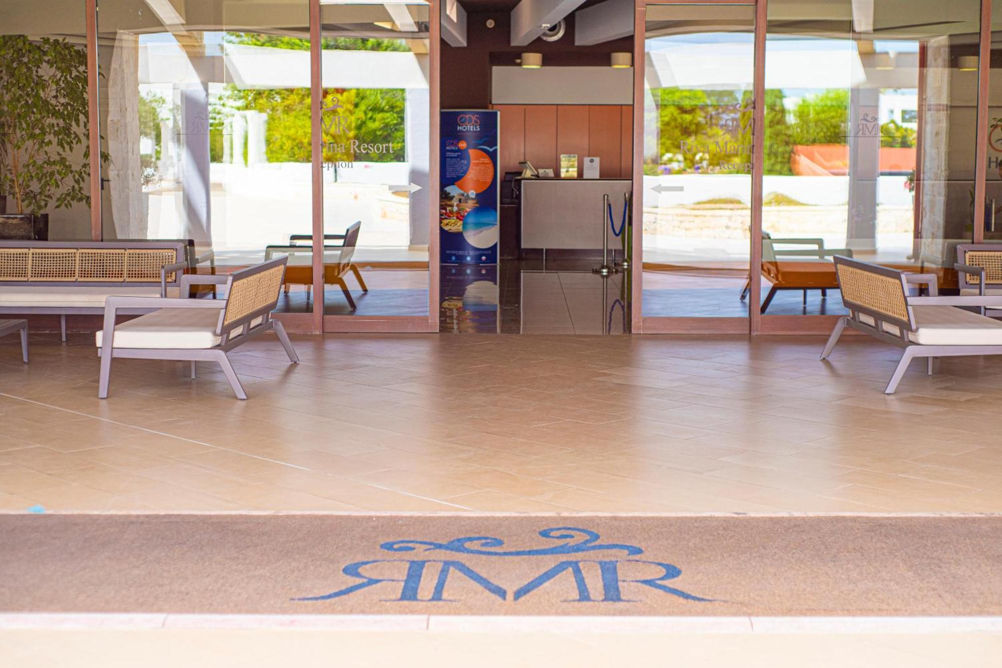 Riva Marina Resort - Cdshotels Каровиньо Экстерьер фото